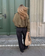 Vintage Suede Bomberjacke in Oliv Eleganter Stil und Zeitloses Design-Jackets-Vera Lusso